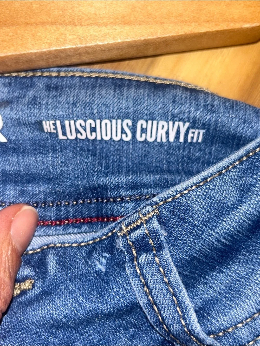 Wallflower size 7 luscious curvy Distressed Slim Fit Women’s Jeans - Blue